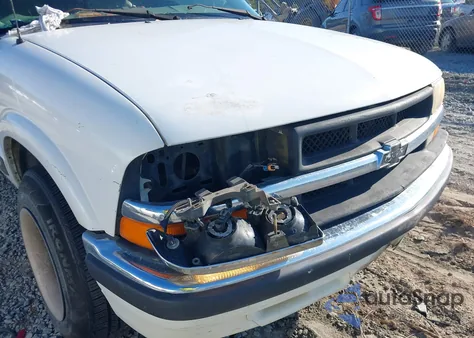 2000 Chevrolet Blazer Ls из США, поврежденный, VIN 1GNCS13W9YK142660